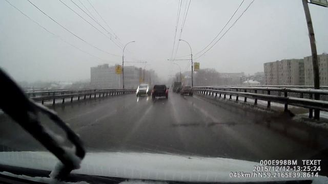 Камень в бампер смотреть онлайн
