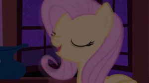 Кто то ходит за окном и стучится в двери( май литл пони)