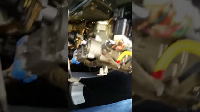 Замена контактной группы замка зажигания Hyundai солярис (акцент) смотреть онлайн