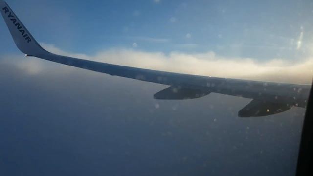 Ryanair 737-800 EI-DWZ approach and landing in memmingen flight STN-FMM смотреть онлайн