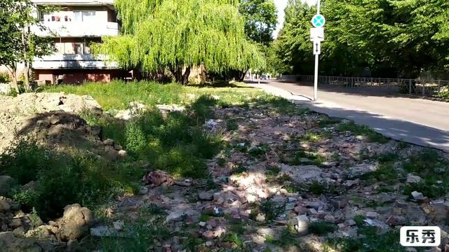 Кто закопал глиной дома? Ответ найден! смотреть онлайн