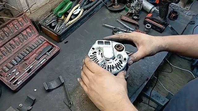 ЗАМЕНА РЕЛЕ РЕГУЛЯТОРА ГЕНЕРАТОРА ДЕНСО.DENSO alternator regulator relay replacement #denso смотреть онлайн