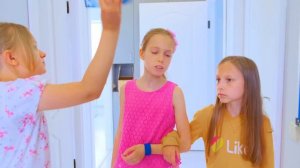 САШа решила  схитрить в школе