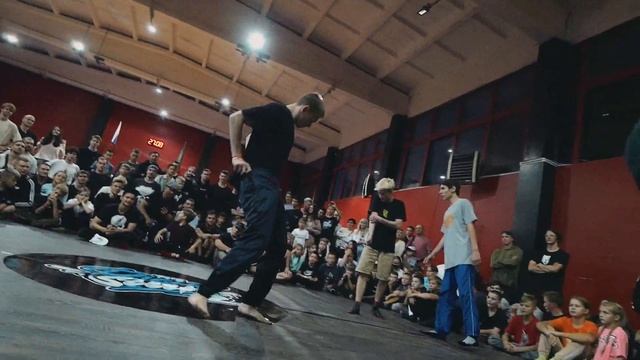 BREAK THE GAME ↔ Malysh & Fraktal vs Pauk & Explosion ↔ COMBONATION x3 #combonationX3 #bmvideo смотреть онлайн
