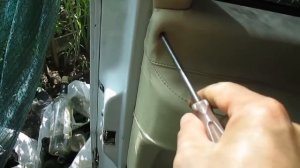 Как снять дверные карты Мерседес Вито.