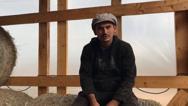 Хочу жену на сеновале. Все лето косили сено и все равно купили еще! 350 килограмм на двоих! смотреть онлайн