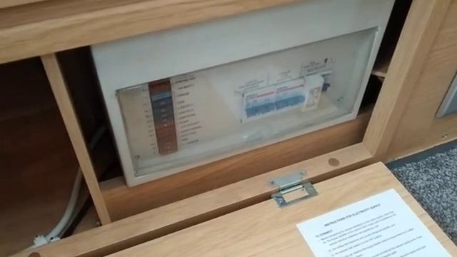 Обзор шикарного семейного трейлера Coachman Amara Wanderer LUX 2010 года 6 мест состояние бомба смотреть онлайн