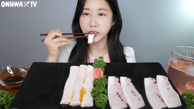 소 등골과 황새치 배꼽살🤍이게 바로 음식 깔맞춤🤪등골 먹방 황새치 배꼽살 먹방 Beef Spine ビーフスパイン | eating show | mukbang asmr смотреть онлайн