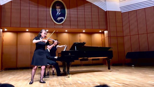 Selin Samsar | Horon - Ahmet Adnan Saygun смотреть онлайн