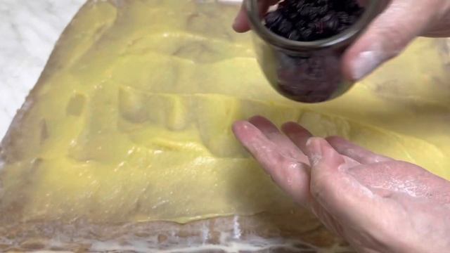 САМЫЕ НЕЖНЫЕ С ЗАВАРНЫМ КРЕМОМ И ЯГОДАМИ К ЧАЮ смотреть онлайн