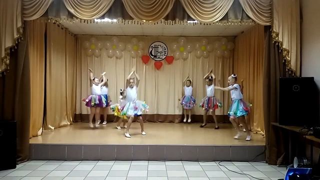 Хореографический ансамбль эстрадного танца "Вдохновение". Танец "Целый день танцую я". смотреть онлайн