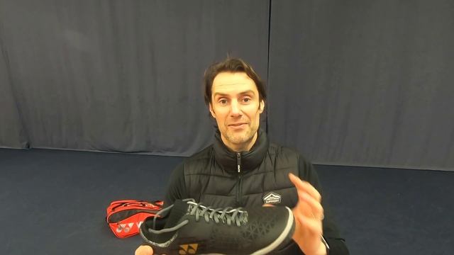 New Yonex Eclipson Z Men’s Badminton Shoe Review смотреть онлайн