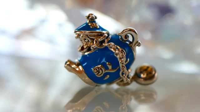 Disney x Pandora Collection | Alice in Wonderland Bracelet Pandora Haul смотреть онлайн