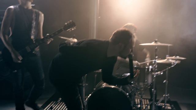Alter Eden - Holding Out (Official Video) смотреть онлайн