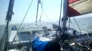 Катамаран Простор. Ветер 10-12м/с с порывами до 14