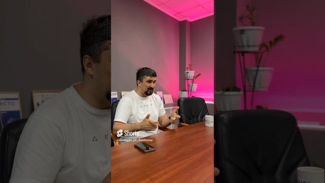 ИЗМЕНЯТЬ НЕЛЬЗЯ ГОВОРИТ, А САМ ТОЛЬКО И ДУМАЕТ ОБ ЭТОМ. ЛЮДИ НЕ ЖИВУТ ТАК, КАК ГОВОРЯТ смотреть онлайн