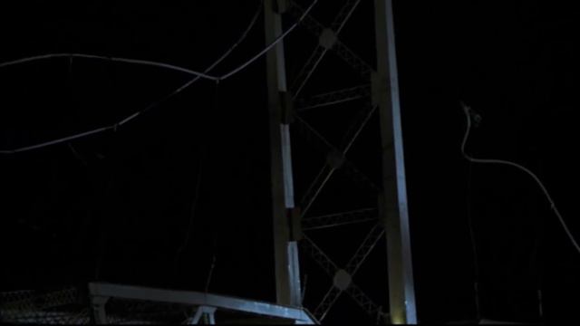 A discussion of "The Mothman Prophecies" смотреть онлайн