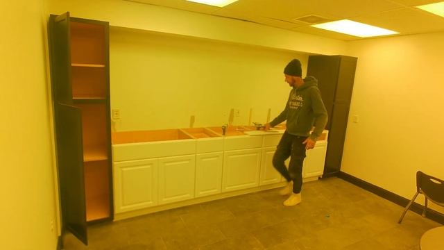 DIY Project: Installing Kitchen Cabinets for a Fresh Look смотреть онлайн