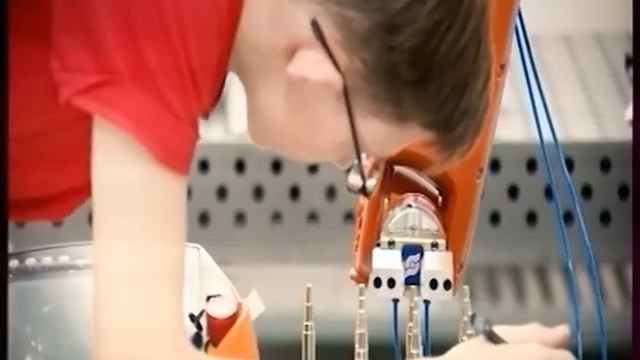 Топ-50: рабочие профессии XXI века. Часть 2 смотреть онлайн