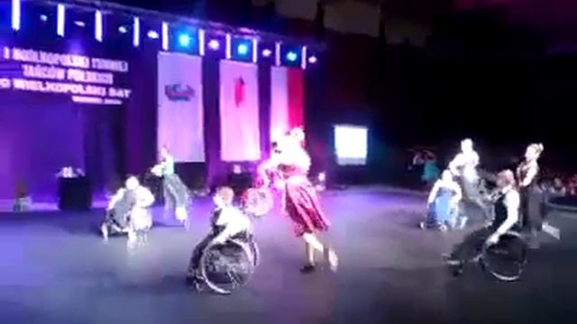 taniec niepełnosprawnych oberek смотреть онлайн