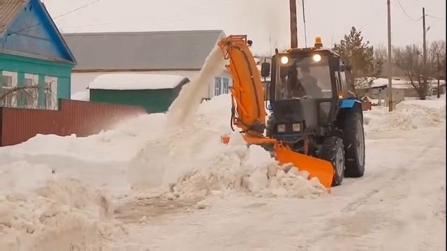 Снегоуборщик су 2 1 ом расширяет дорогу. смотреть онлайн