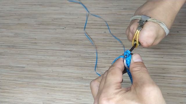 Ручка крючком. Вяжем самую простую и красивую ручку для сумочки смотреть онлайн