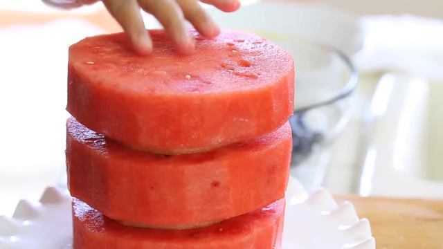 How to Make Watermelon Cake | Simply Bakings смотреть онлайн