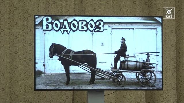 Кто такие коробейники и смолокуры? На празднике "Ярмарка мастеров" дети узнали о профессиях прошлог смотреть онлайн