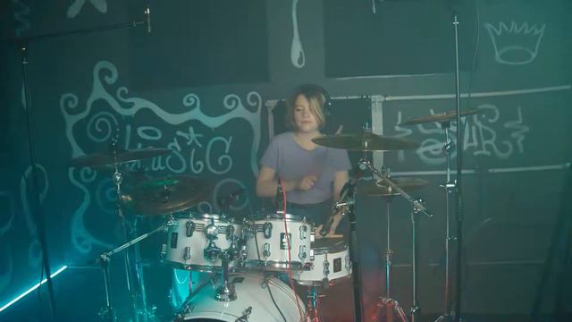 Хрусталёва Юлия - Muse "Feeling Good" - Drum Cover смотреть онлайн