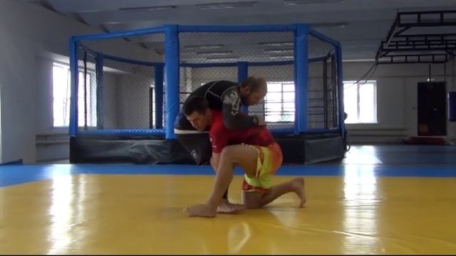 УРОКИ ГРЭППЛИНГА 10. Армдраг из стойки с переводом в партер