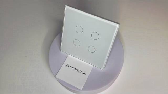 Умный выключатель Tuya с Алисой WiFi RF433 четырехклавишный сенсорный УНИВЕРСАЛЬНЫЙ белый VK-4-бел смотреть онлайн