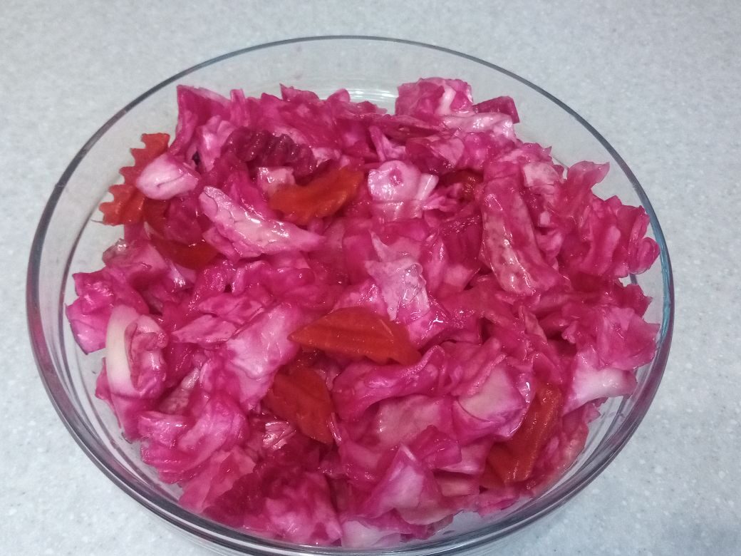 Капуста маринованная со свеклой и болгарским перцем. смотреть онлайн
