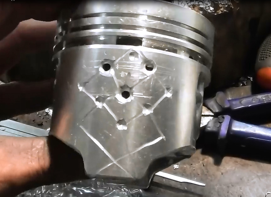 Один из Вариантов Доработки Поршня в Двигателе Машины смотреть онлайн