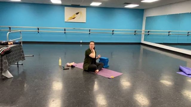 Centre Split Stretch Video #1 смотреть онлайн