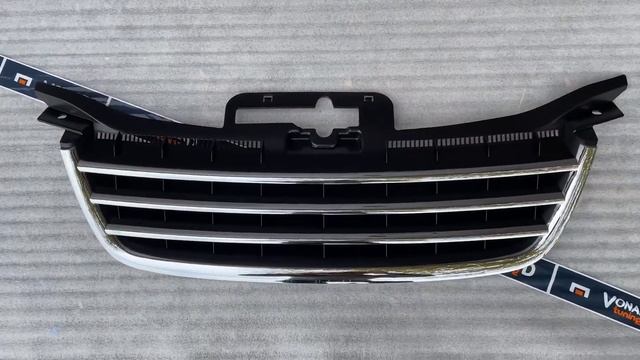 Решетка радиатора VW Touran Caddy 03-06 с хром ребрами без логотипа смотреть онлайн