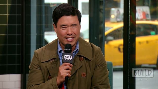 "Fresh Off the Boat" Star Randall Park Chats About The ABC Comedy's Sixth Season смотреть онлайн