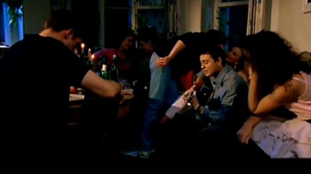 ПЕСНЯ ПОД ГИТАРУ, КРАСИВО СПЕЛ САША БЕЛЫЙ БРИГАДА песня "Голуби" смотреть онлайн