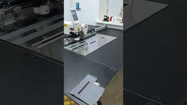 Прорезной карман в рамку. Школьная форма. смотреть онлайн