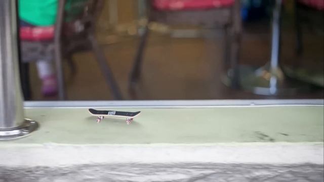 #SkateOrScoot Series - The World Is A Skate Park смотреть онлайн