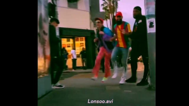 Everybody dancing to Bad piggies drip смотреть онлайн