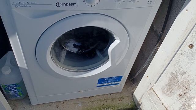 Indesit EcoTime Washing Machine - Delicates 30 смотреть онлайн
