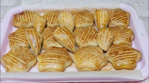 Холодно очень, в течении дня ничего не делала. Вечером, пекла молочные коржики