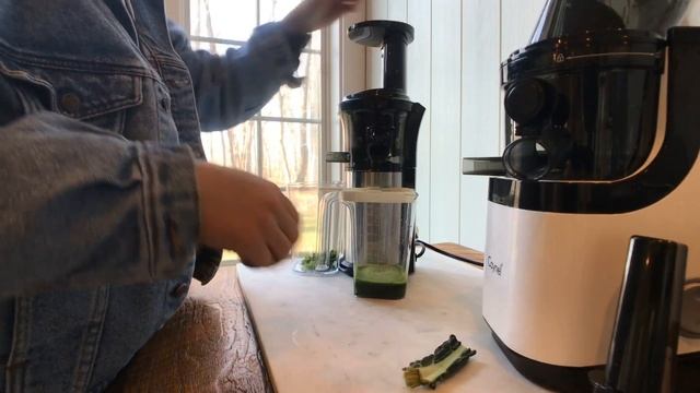 TEC PORTABLE SLOW MASTICATING JUICER REVIEW & FIRST IMPRESSIONS смотреть онлайн