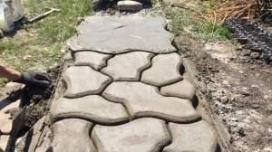 Садовая дорожка для дачи. Тропинка из формы