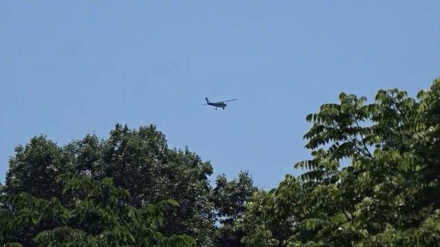 Plane Fly By Six смотреть онлайн