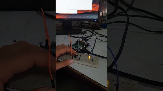 The Raspberry Pi Platform and Python Programming for the Raspberry Pi - Final Assignment смотреть онлайн