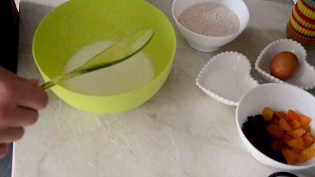 Нискокалорични вкусни мъфини със сушени плодове| С кантар в кухнята