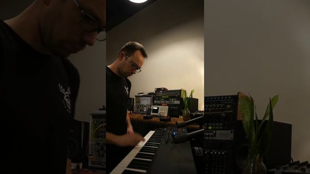 Access Virus TI Jam смотреть онлайн