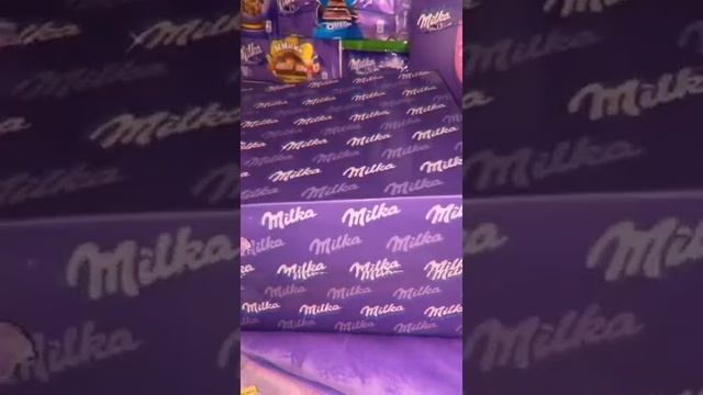 Queen of Milka ??Я переезжаю? смотреть онлайн