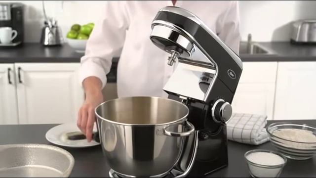 Oster® Planetary Stand Mixer demonstration смотреть онлайн